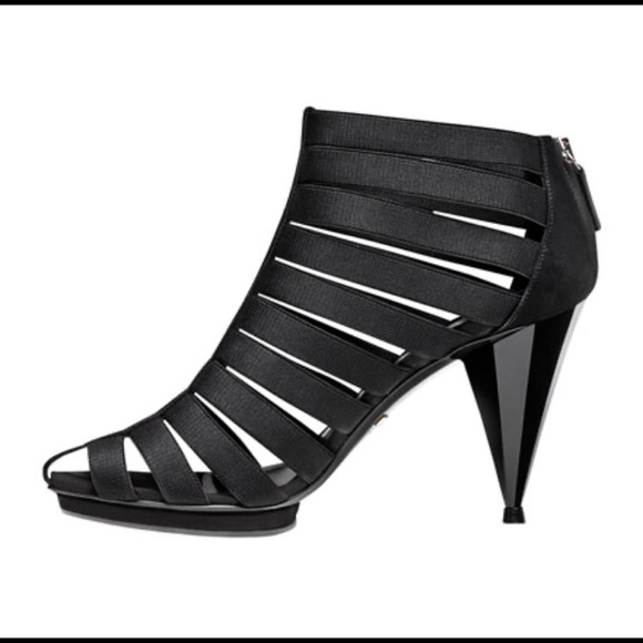 Gucci Isadora Elastic Cage Black Bootie 38 8 - Picture 2 of 8